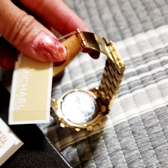 Authentic Michael kors Womens Watch ⌚️ - Picture 10 of 10